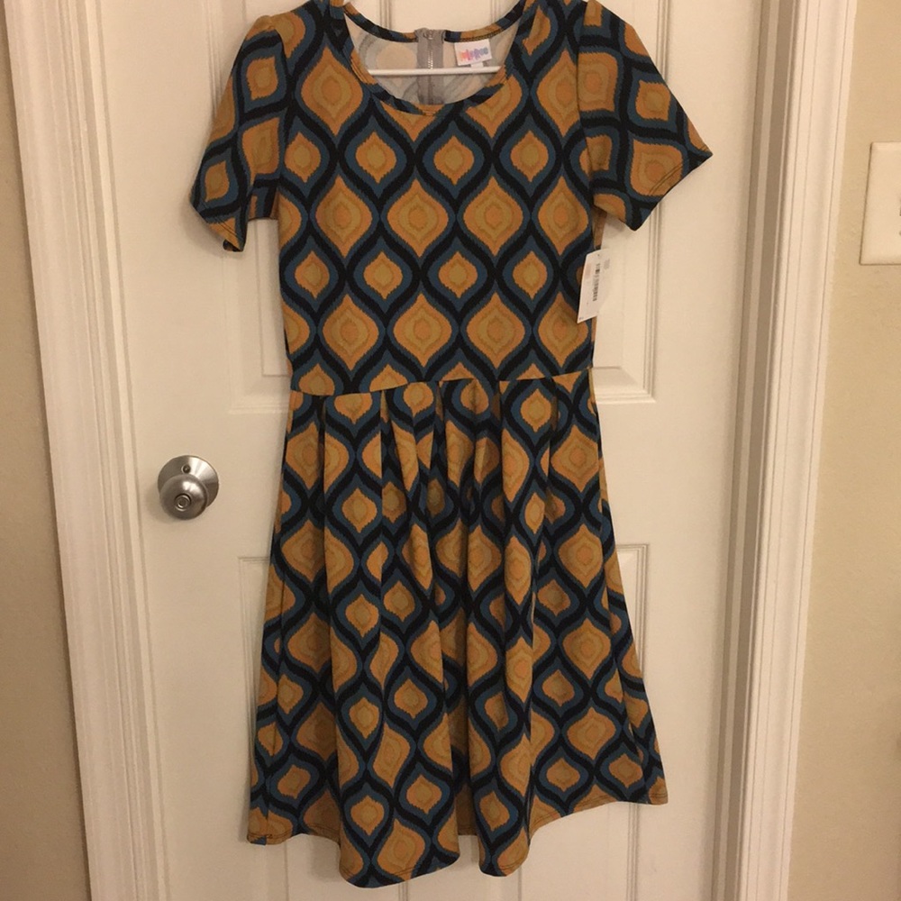 🛍 LuLaRoe Amelia NWT!